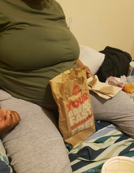 freakythickums nudes model picture