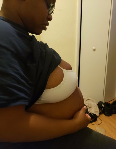 freakythickums model hot image