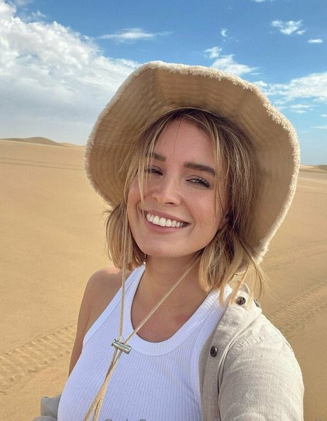 spreading onlyfans beautiful porn pics