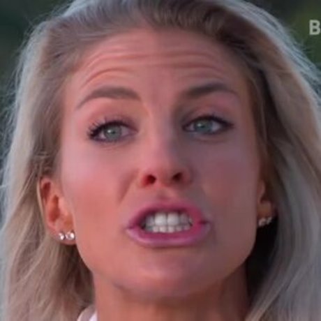 Julie Ertz star gallery