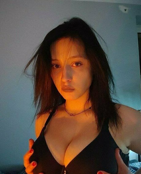 rosie wettie sex model gallery