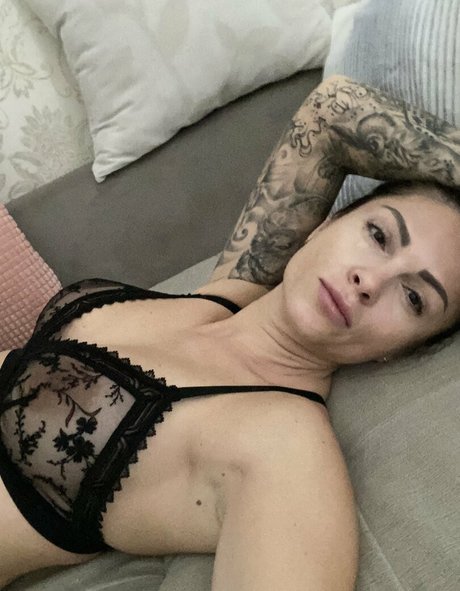 mature wife onlyfans art naked pics