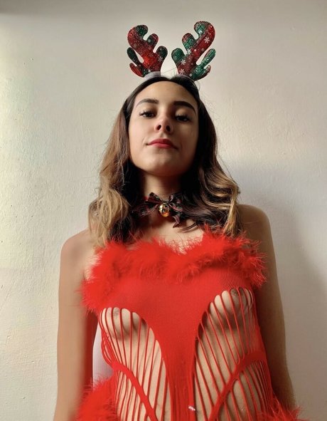 huge shemale onlyfans free porn photos