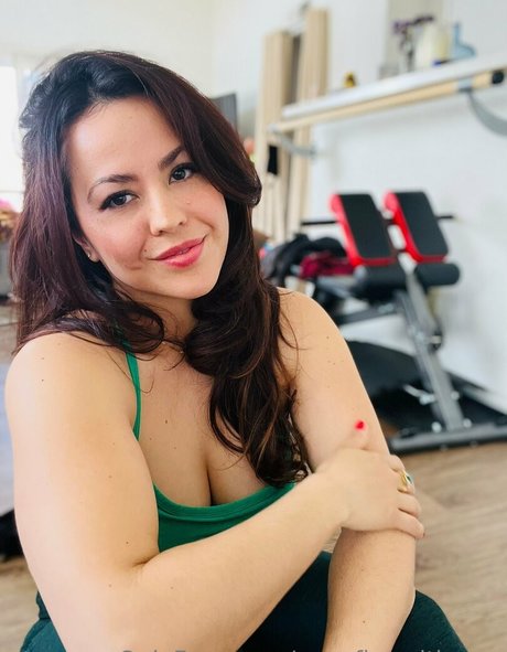 cupofjoewithmoe exclusive actress pictures