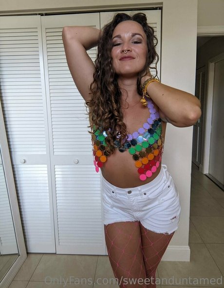 sweetanduntamed sexy actress photo