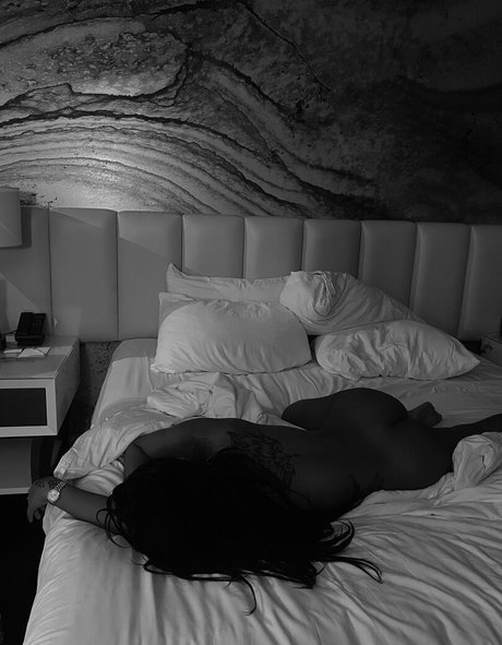 London Autumn high quality model pics