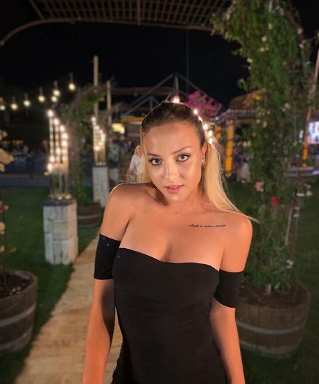 neskaranow xxx pornstar image