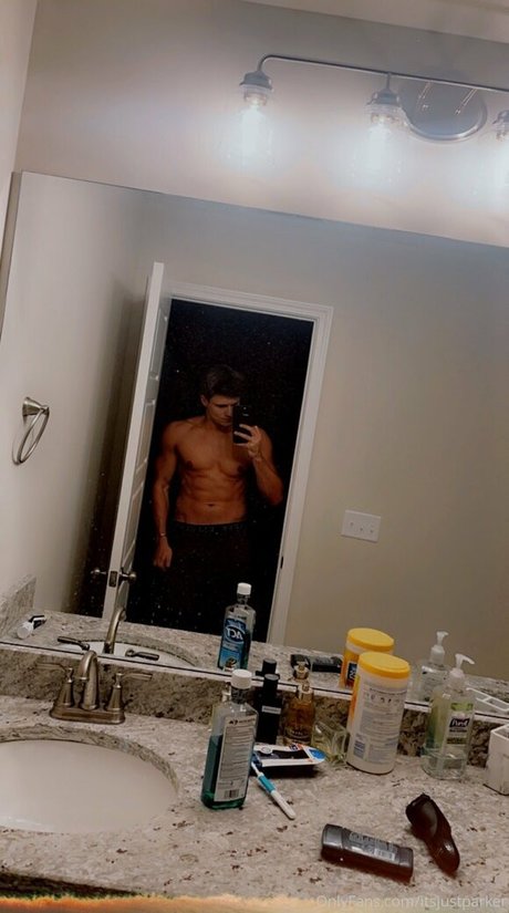 itsjustparker porn model picture