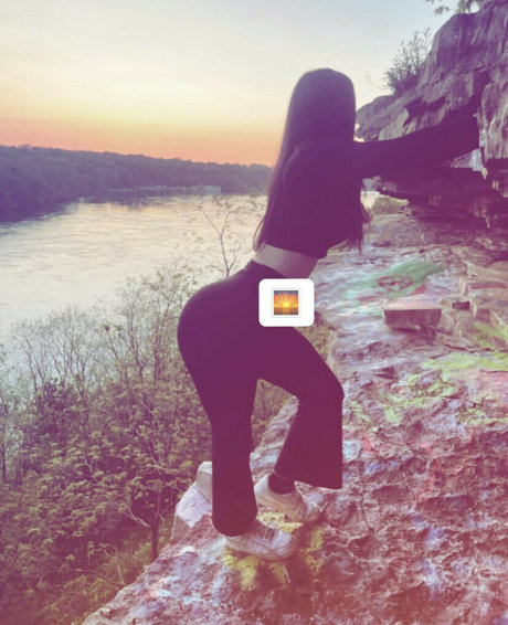 Haleyszklarz model naked pictures