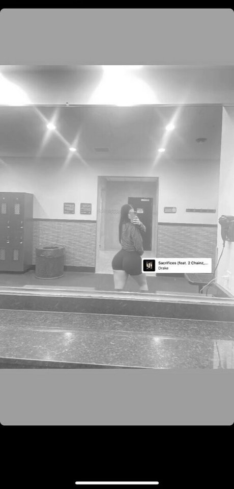 Haleyszklarz nude actress pic