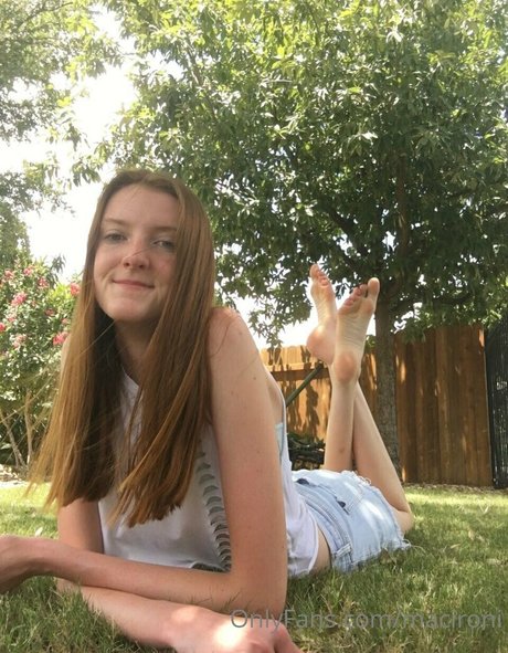 Maci Currin sexy actress images