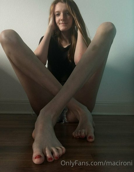 Maci Currin star nudes picture