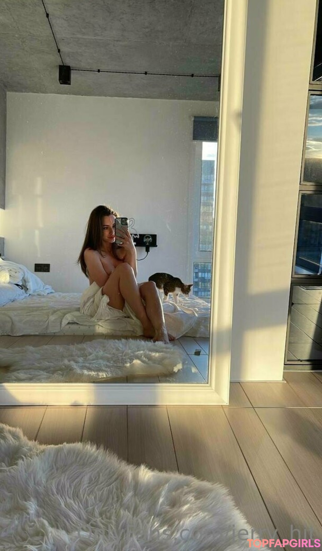 Jerry hit model naked galleries