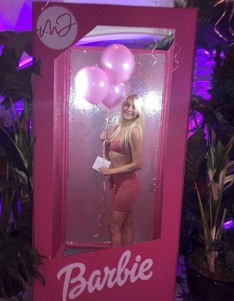 freshmanblondie18 star free archive