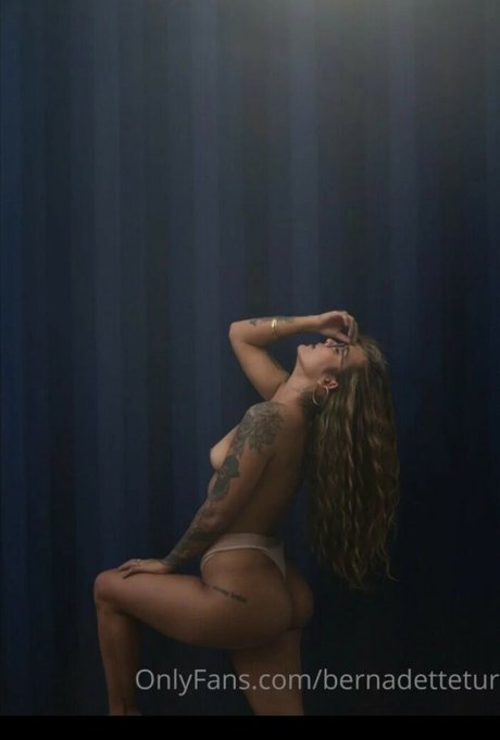 Bernardette Tur top model archive