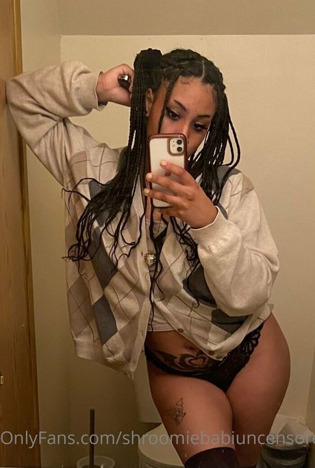 shroomiebabiuncensored pornstar sexy image