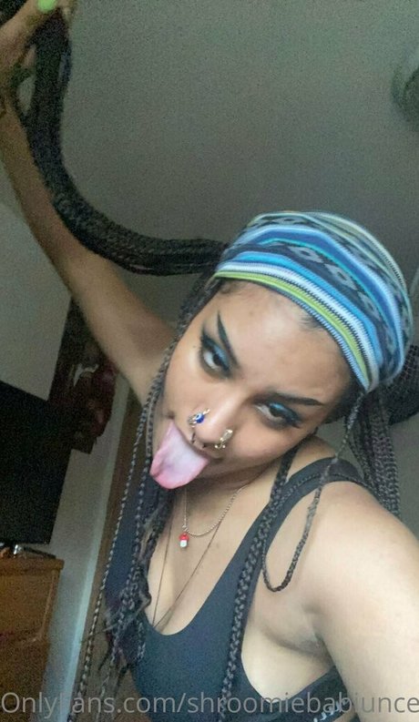 shroomiebabiuncensored porn star photos