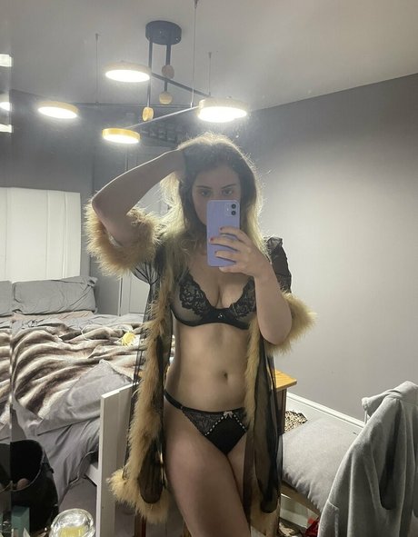 madamecersei naked actress photo