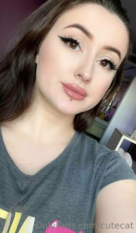 mi ameli star naked archive