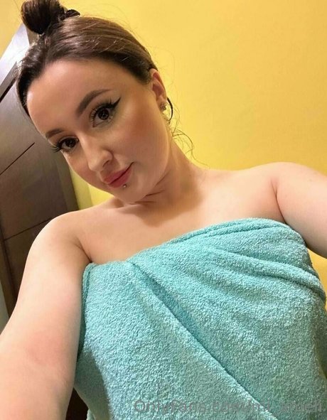 mi ameli sexy pornstar pictures