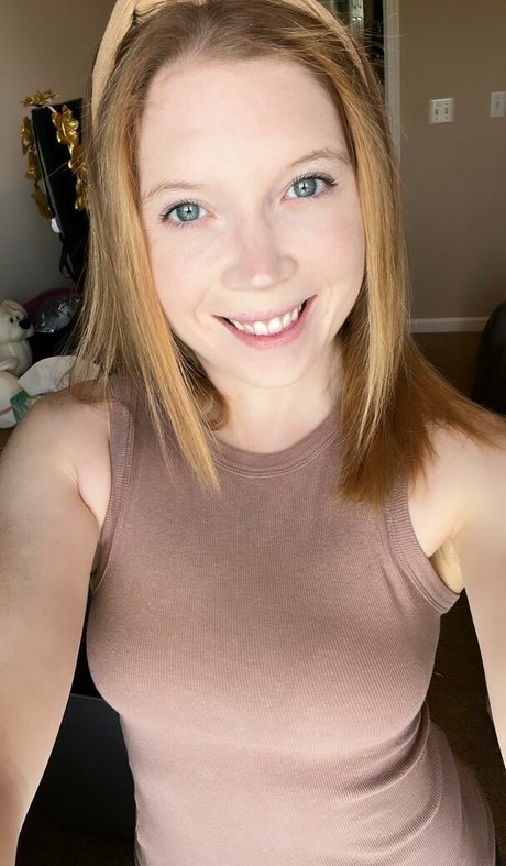 Peachy Noel perfect model photos