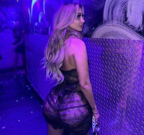 niccoolee xo naked pornstar photo