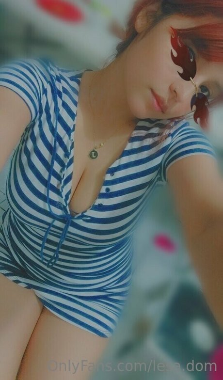 lesa dom model naked images