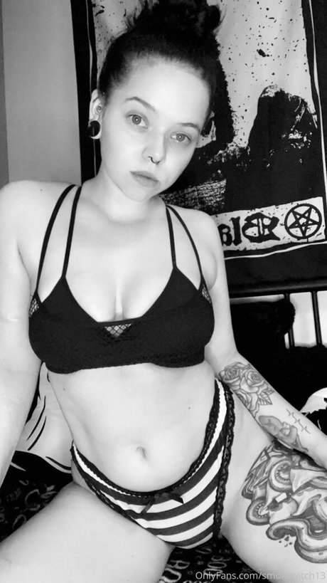 smokewitch13 nude star archive