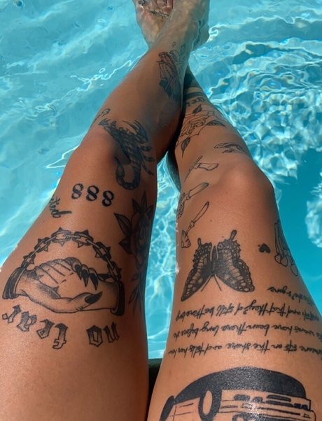 mother onlyfans erotic images