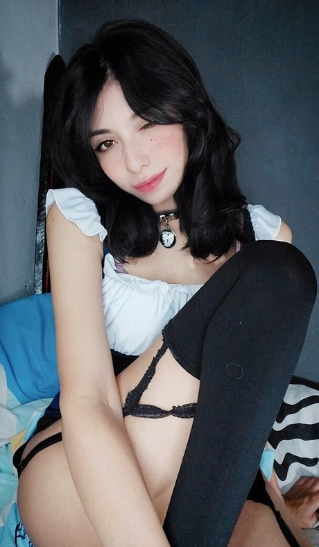 Lilywaifu erotic actress photo