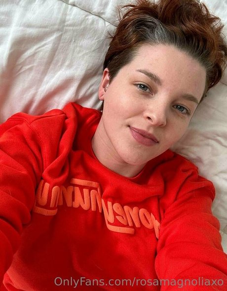rosamagnoliaxo erotic pornstar photos