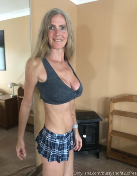 bustyandfit2 0free star exclusive pic