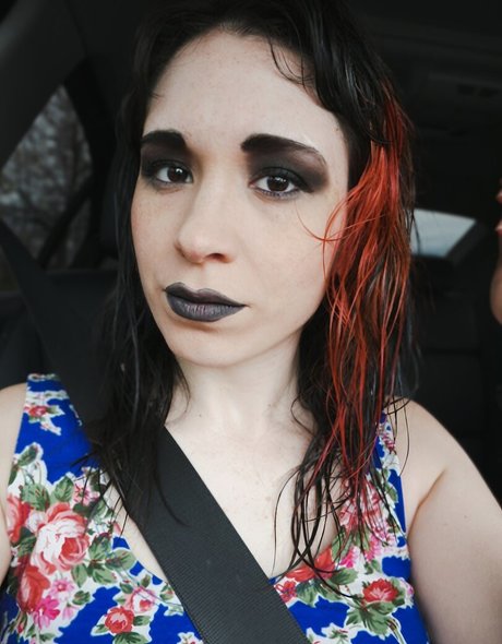 SunfyreTv free actress picture