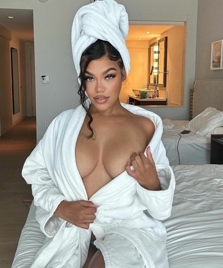 xttiona actress image