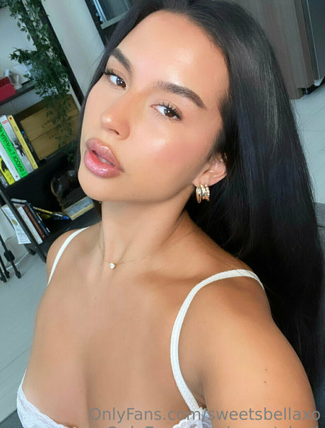 sweetsbellaxo naked actress gallery