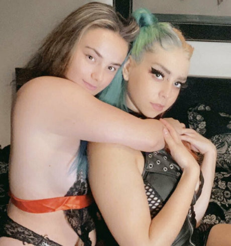 sucking tits onlyfans pornos pic