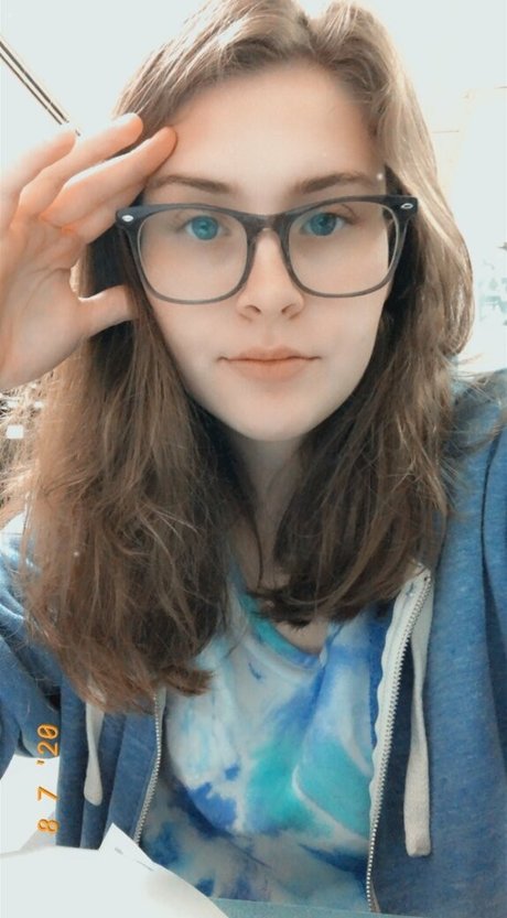 tallgirl onlyfans sexy pic