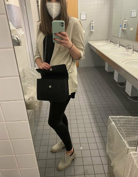 miadelicious beautiful model archive