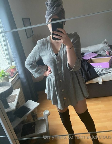 miadelicious pornstar sexy archive