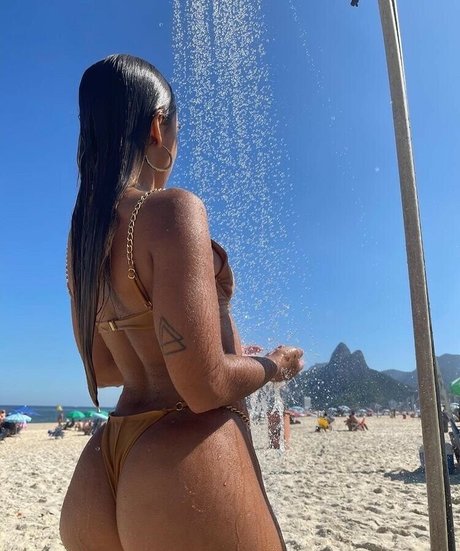 Aninha Cafe perfect pornstar pics
