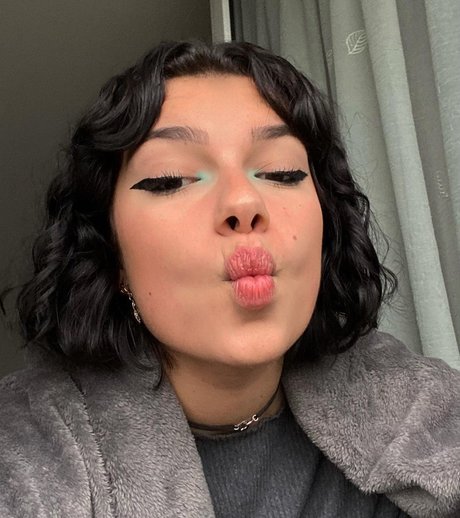 huge cock shemale onlyfans free nude pics