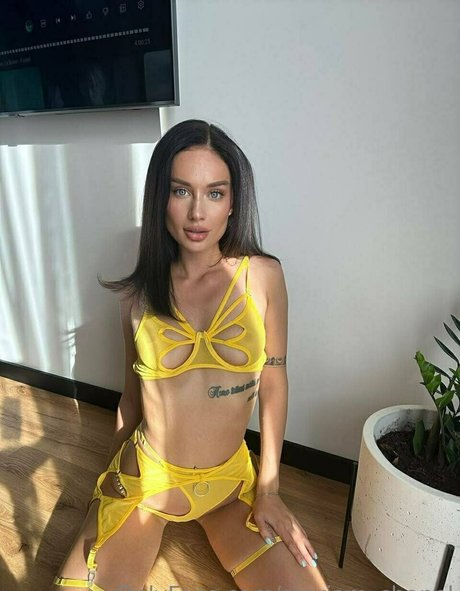 horny asian onlyfans sexy nude photo