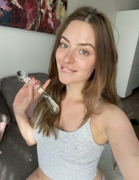 passion babe69 free model photo