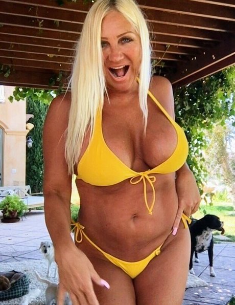Linda Claridge erotic star img
