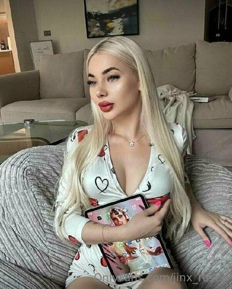 jinx roses model naked pics