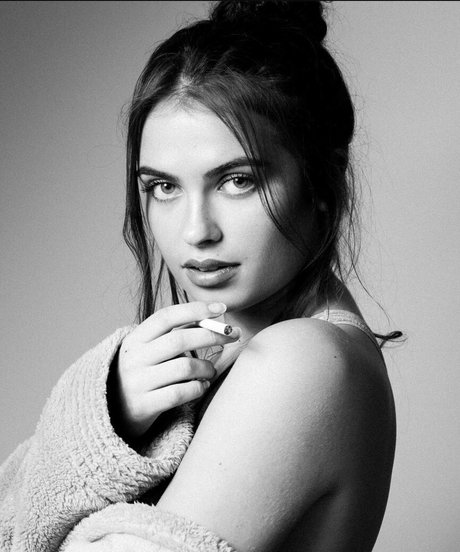 Meg Cummings star picture