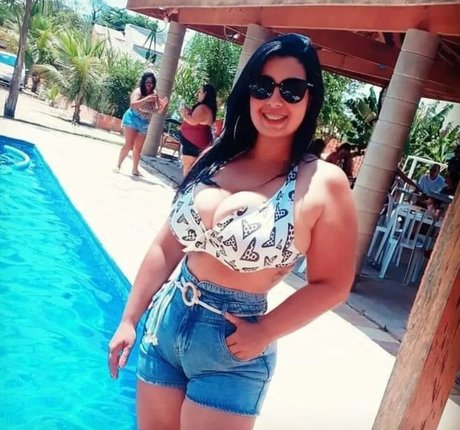 petite girls onlyfans nice galleries