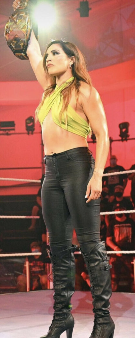 Raquel Rodriguez star sexy image