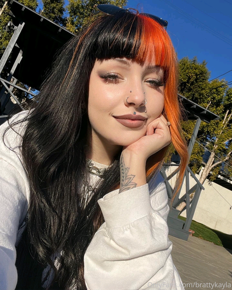 Bratty Kayla pornstar nude img