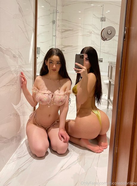 Nicole Dobrikov model nudes pictures